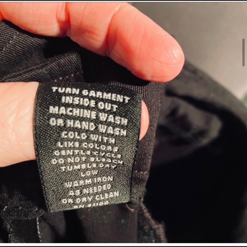 ๐ New Direction Capris - Picture 2 of 7